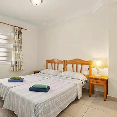 Appartement In Cristianos Centre *