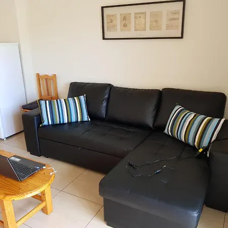 In Cristianos Centre * 洛斯克里斯蒂亚诺斯